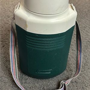 Vintage Coleman Thermos #5517 Green White Cup Flip Open Spout Adjustable Strap
